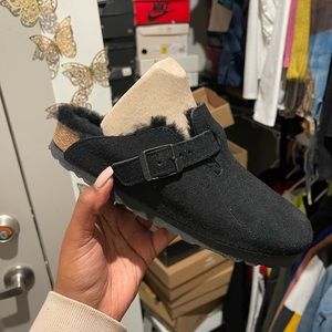 BRAND NEW BIRKENSTOCKS SLIPPERS!